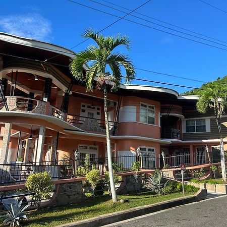Bed and Breakfast The Royal Nest Trinidad Diego Martin Exteriér fotografie